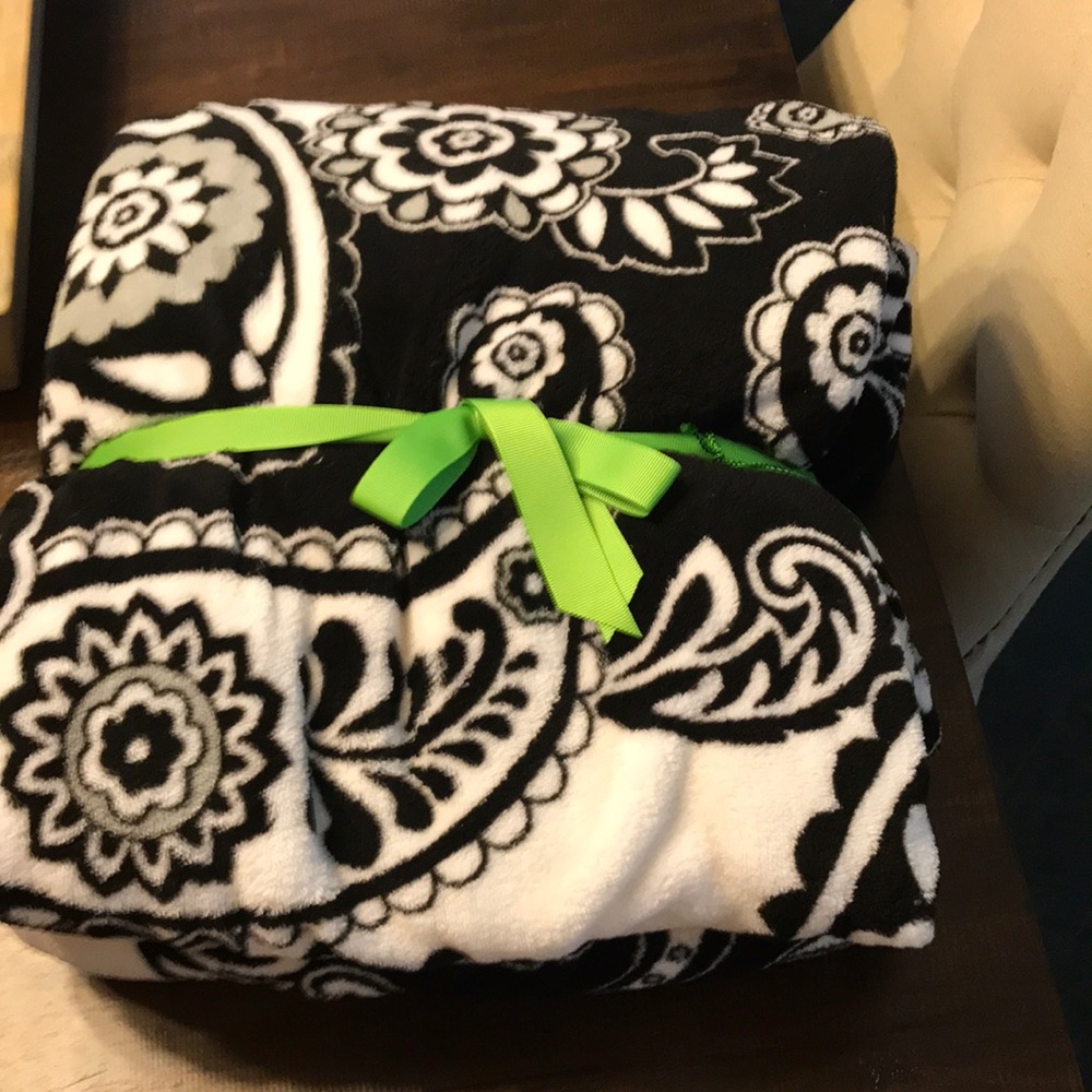 Vera Bradley Throw